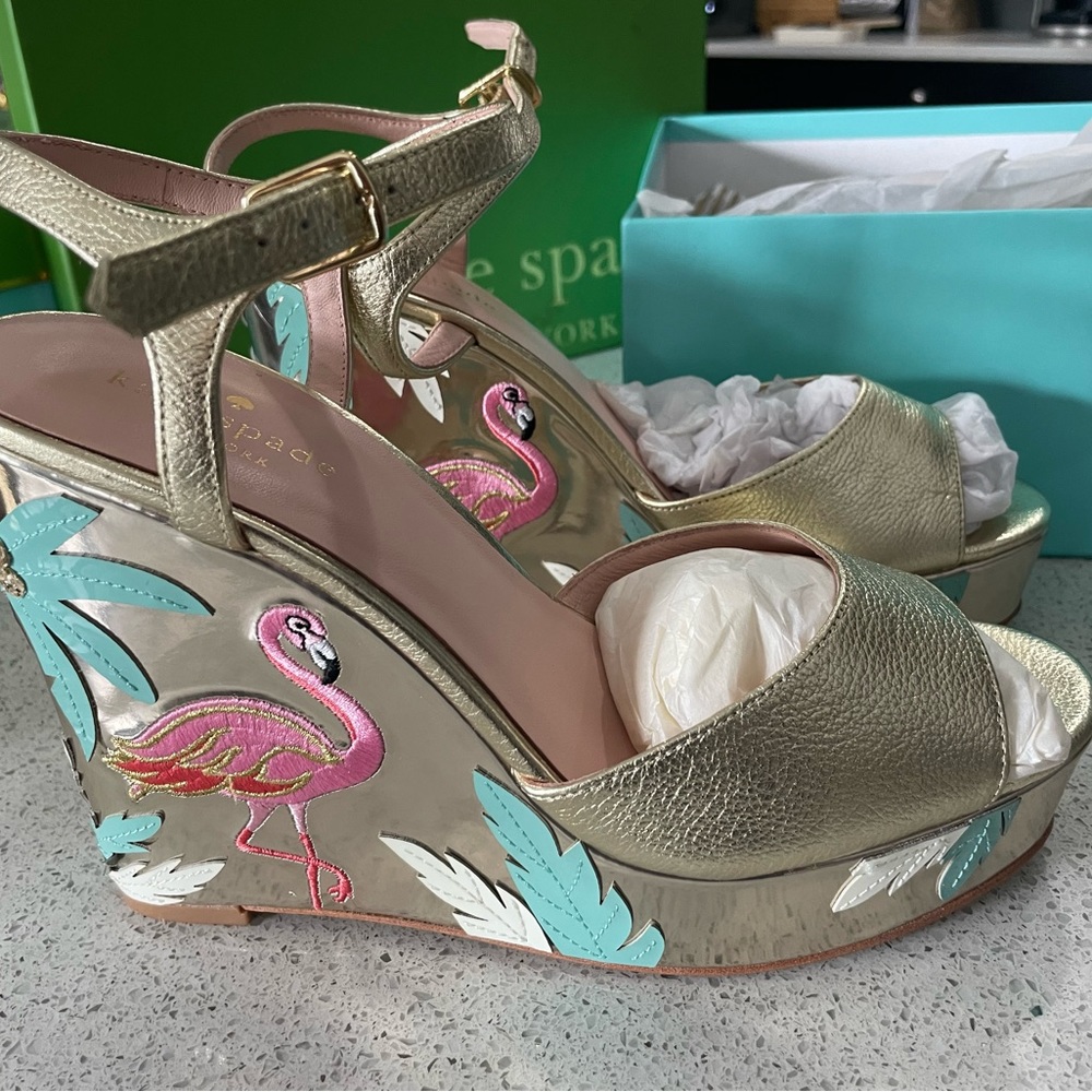 Kate spade Darie size 8 metallic gold platform shoes